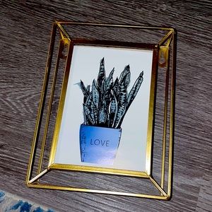 Picture Frame. Gold.